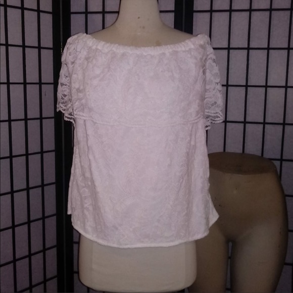 White Blouse - Picture 2 of 5